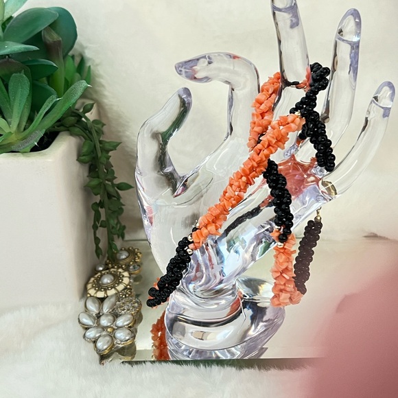 Vintage black glass and pink coral necklace - Picture 5 of 6